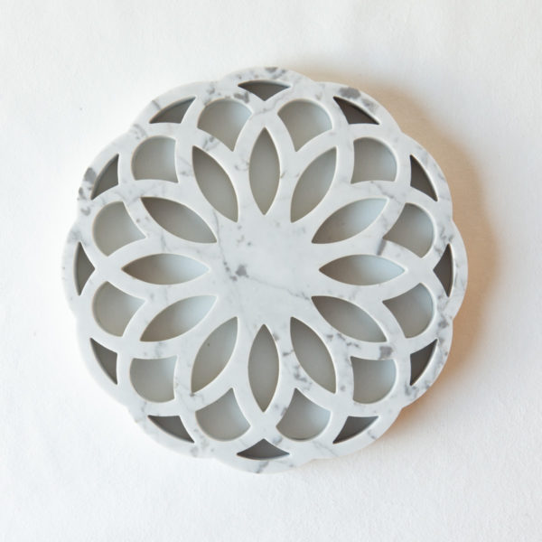 MANDALA TRAY CARRARA