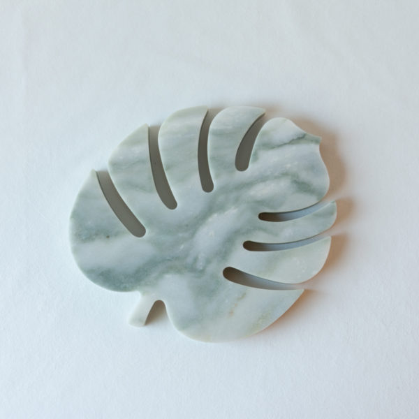 MONSTERA TRAY CALACATTA GREEN